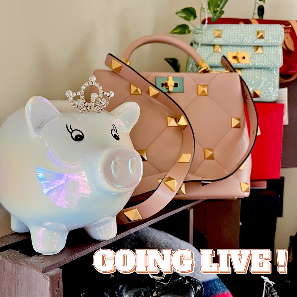 🖤Live Show Reminder🖤 Please like this to be notified of my live show!